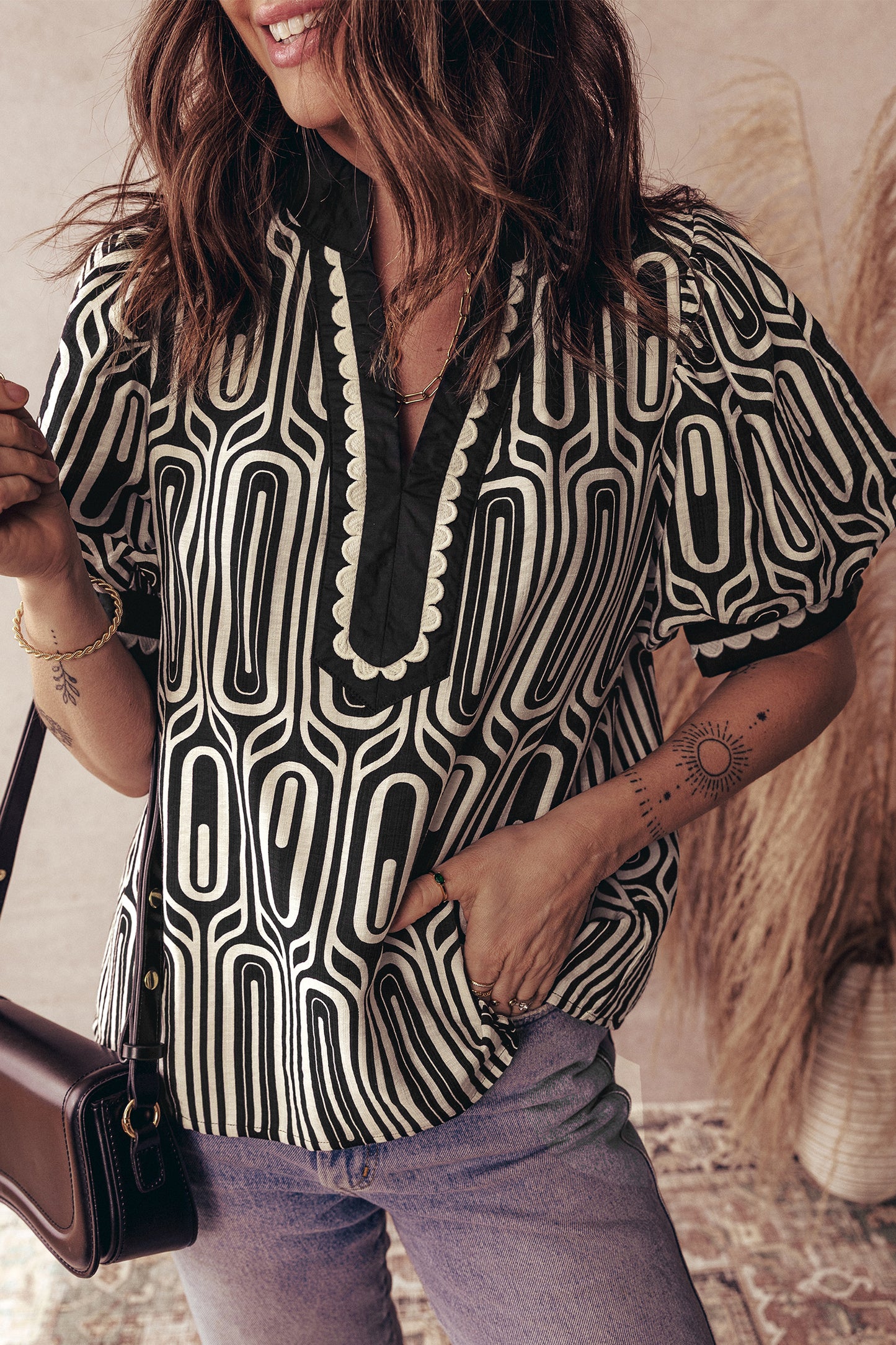 Geometric Scallop Trim Patchwork Puff Sleeve Blouse