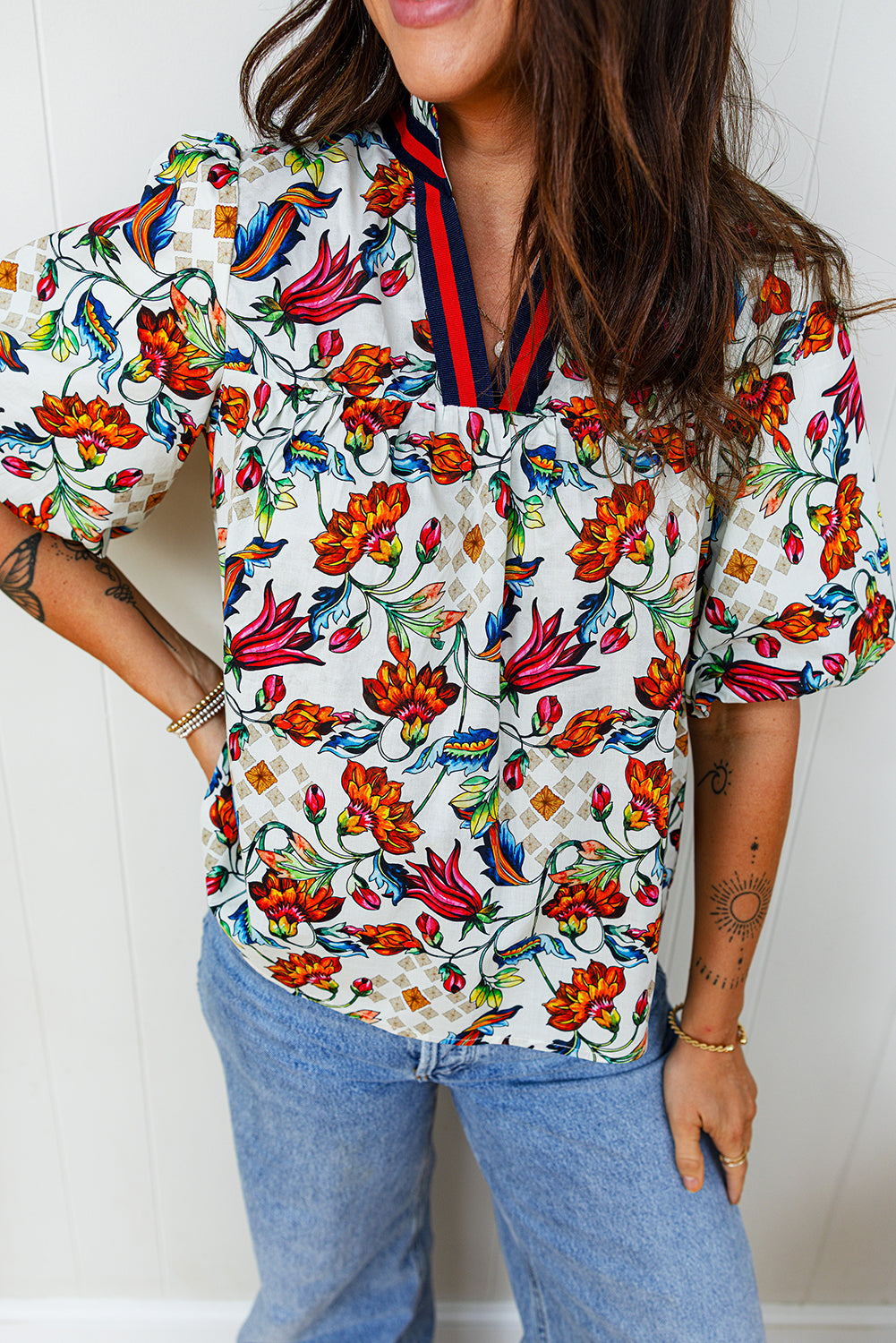 Floral Contrast V-Neck Puff Sleeve Blouse