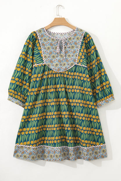 Plus Size Floral Stripe Trim 3/4 Sleeve Mini Dress