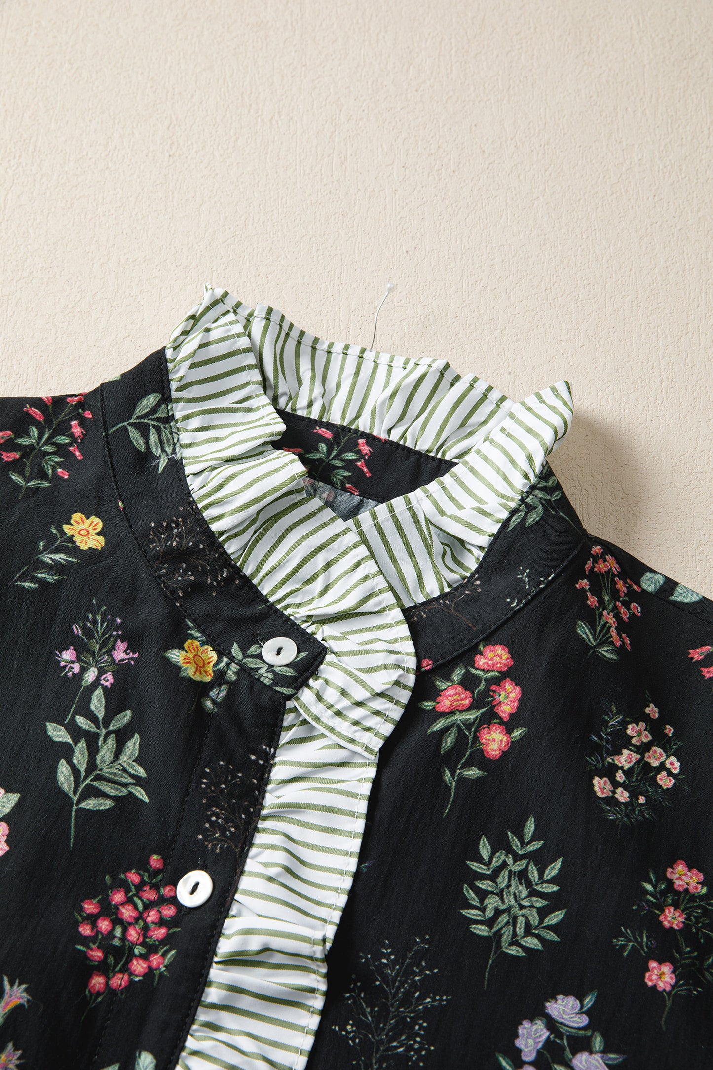 Floral Contrast Frill Trim Short Sleeve Shirt