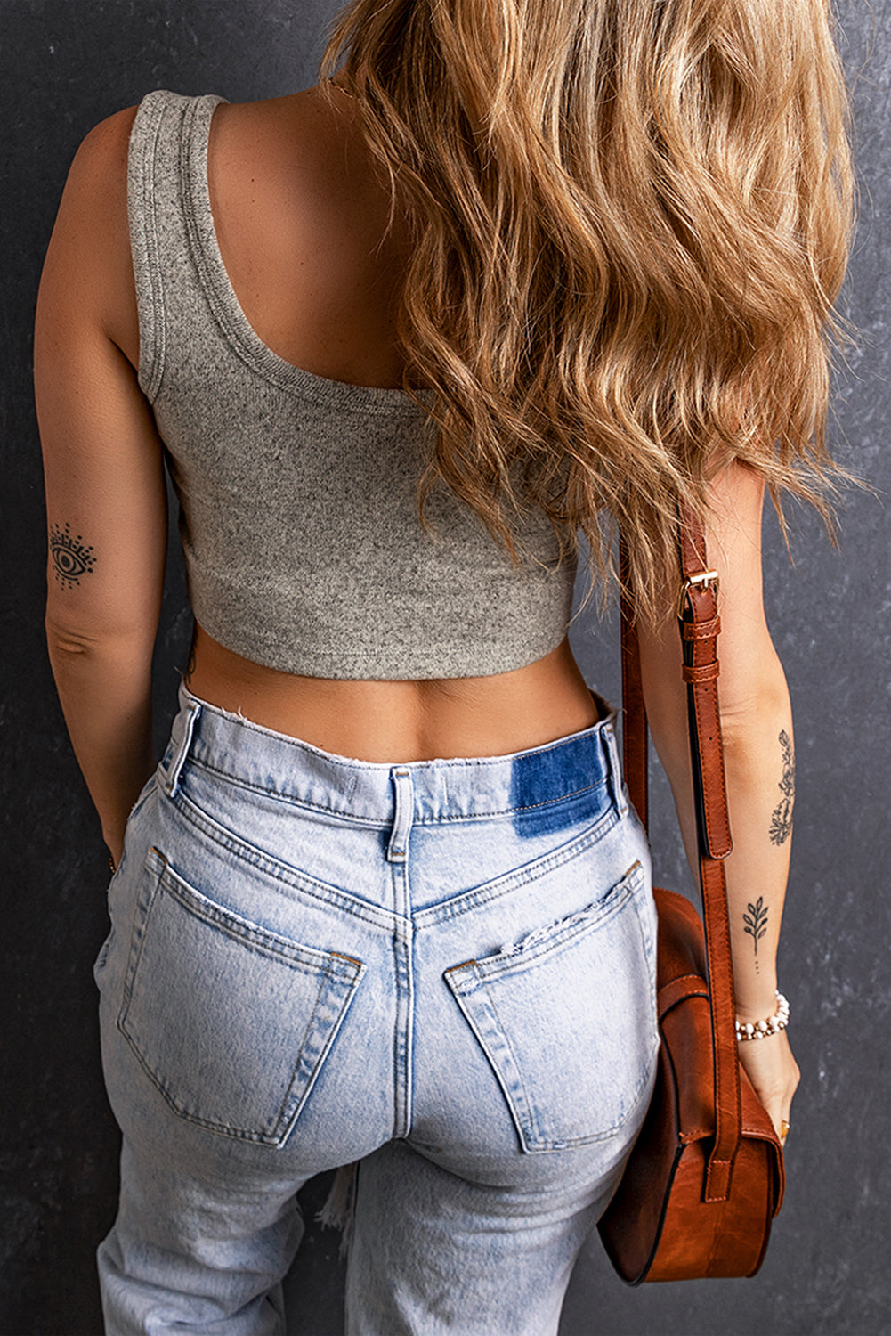 Sleeveless Scoop Neck Crop Top