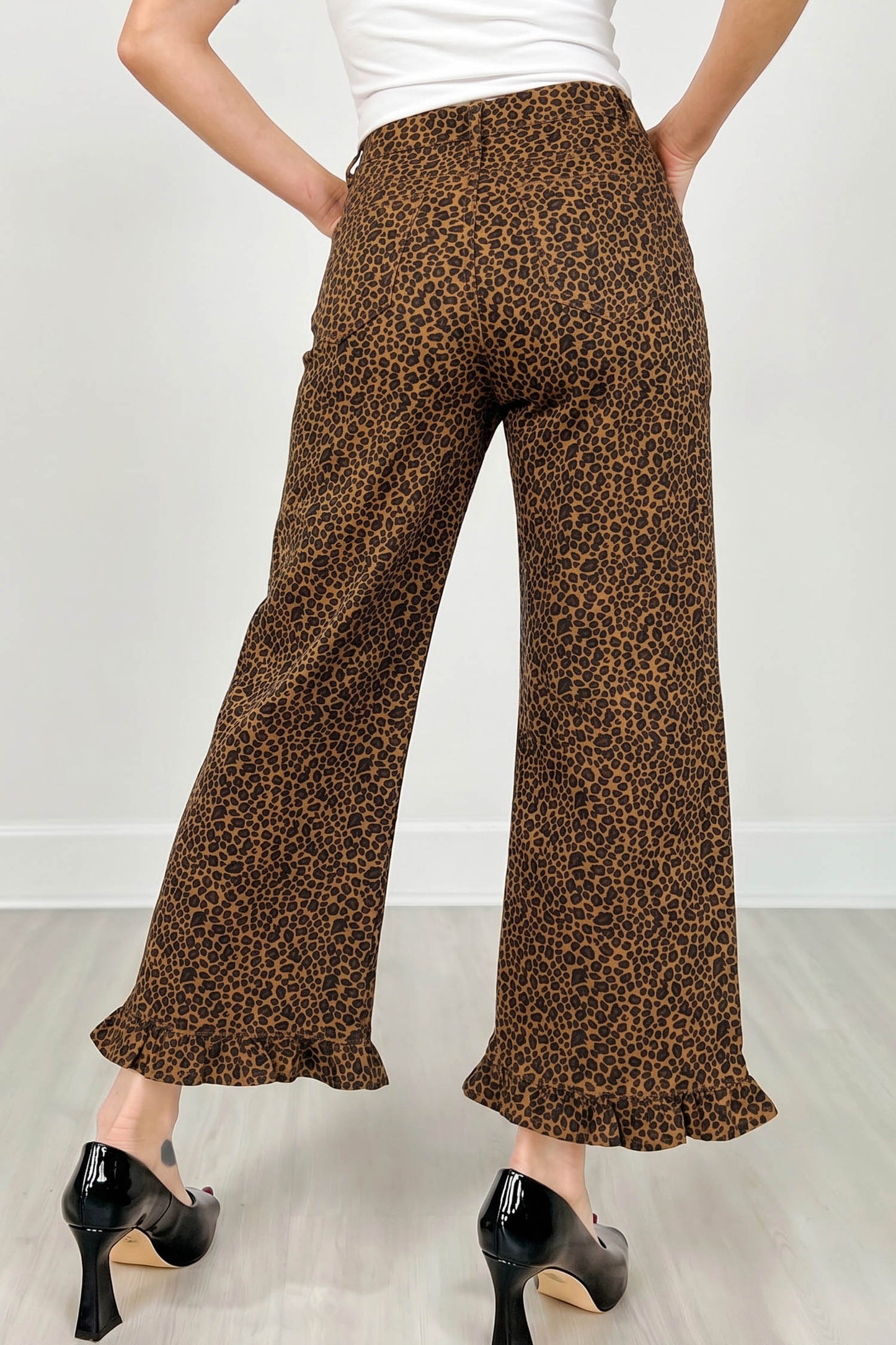 Leopard Ruffle Hem Shift Jeans