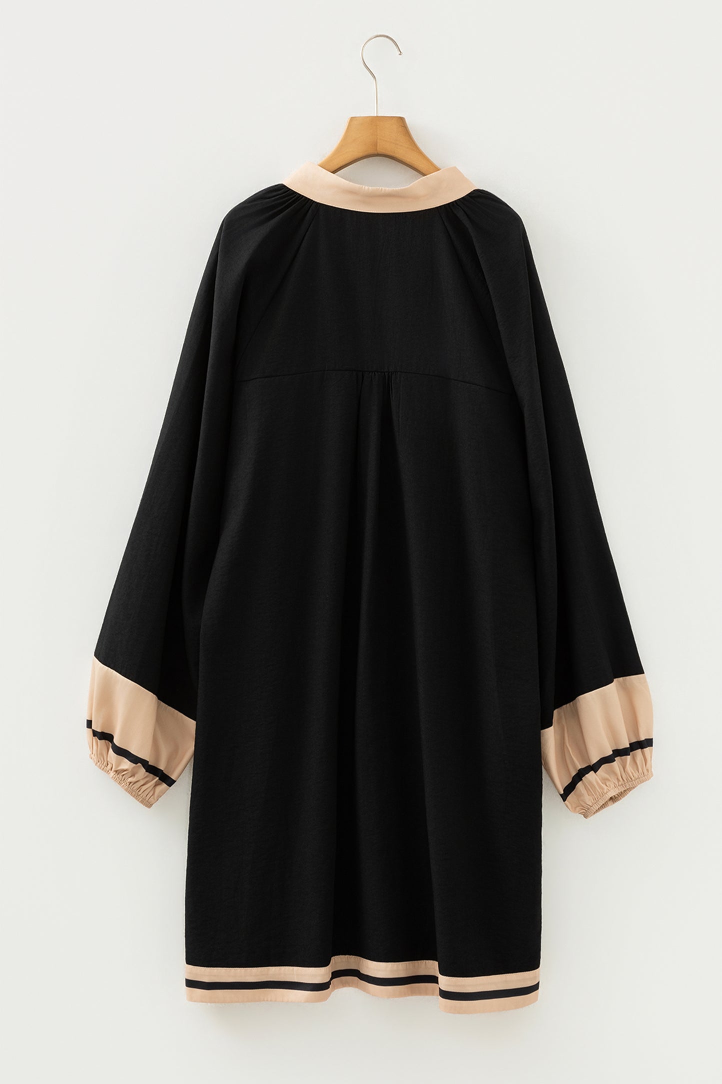 Plus Size Colorblock Stripe Trim V-Neck Dress