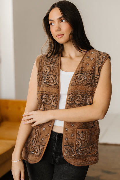 Sherpa Paisley Pocketed Western Fashion Vest