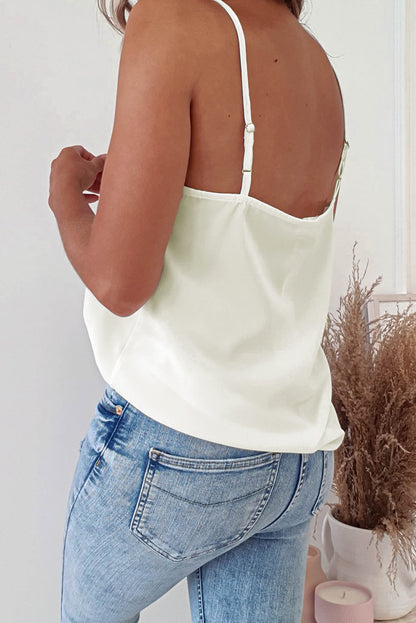 Embroidered Scallop V-Neck Camisole Top