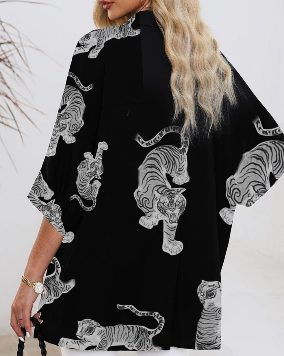 Tiger 3/4 Sleeve Oversized Shirt