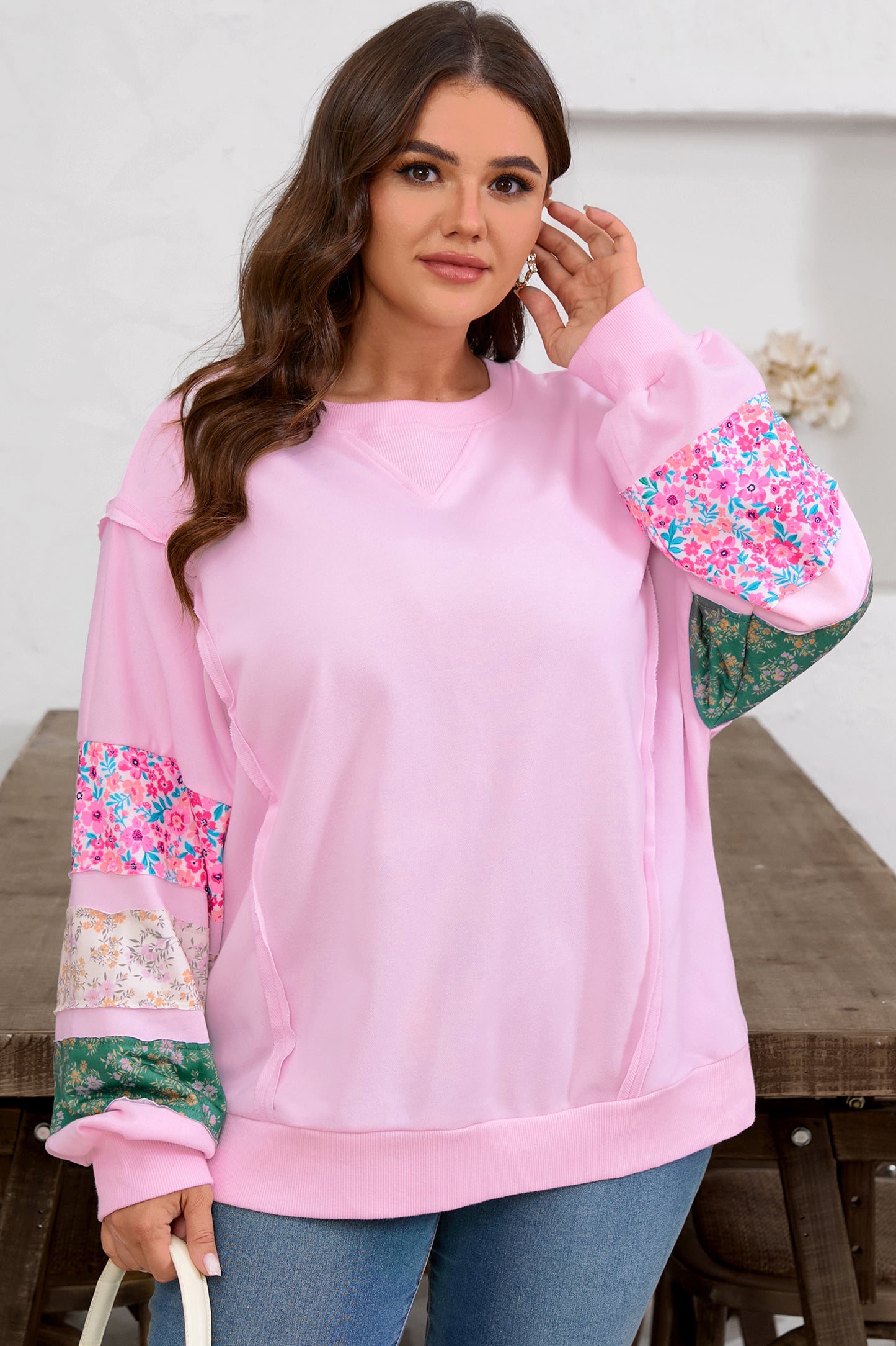 Plus Size Floral Patch Sleeve Ribbed Trim Sweatshirt